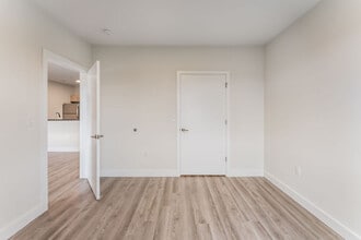 Building Photo - PINNACLE Orange Crossing