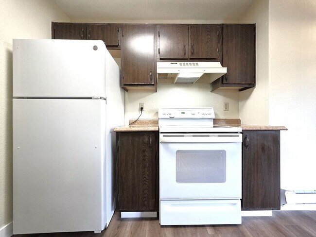 Foto del edificio - Updated Ground-Floor Two-bedroom One-bathr...
