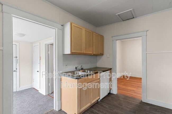 Building Photo - 6546 Joseph Ave