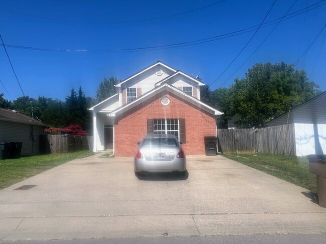Building Photo - 4404 Stoneview Dr