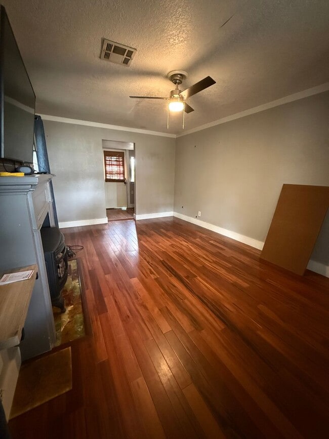 Photo - 2 bed/1 bath Norman Cottage House
