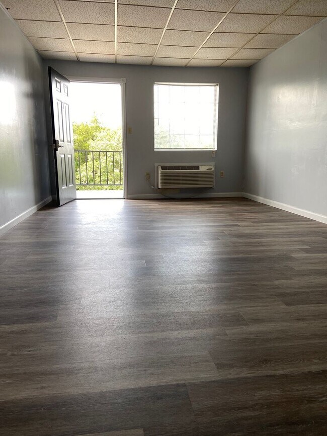 Foto del edificio - Studio Apartment in Hollister