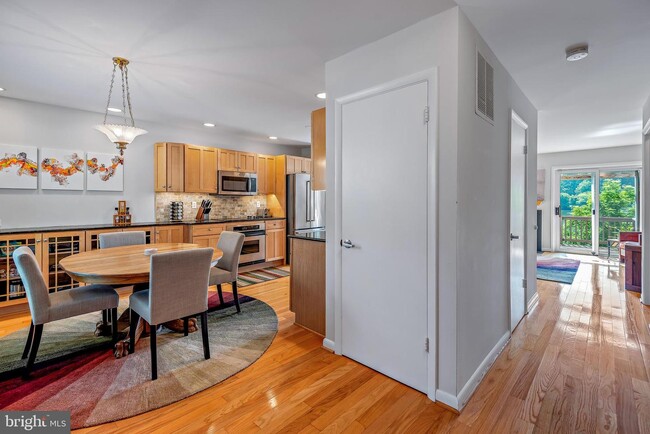 Foto del edificio - 7261 Dockside Ln