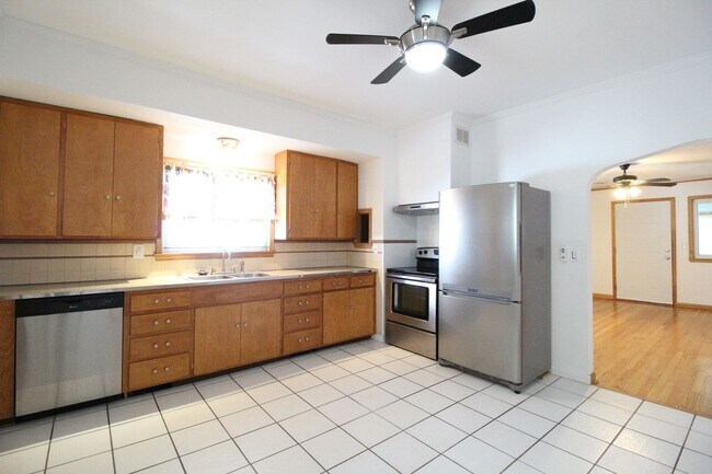 Foto del edificio - 1+ Bedroom 1 Bath Apartment in Midtown