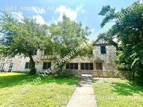 Building Photo - 218 E Rosewood Ave