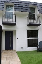 Building Photo - 9776 SW 92nd Terrace