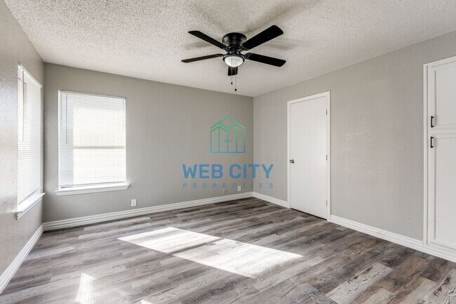 Foto del edificio - 232 Alexandria St