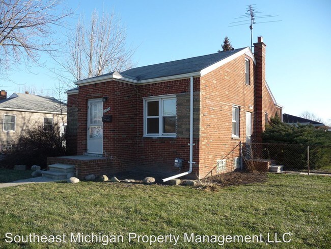 Building Photo - 18250-18210 E 10 Mile Rd