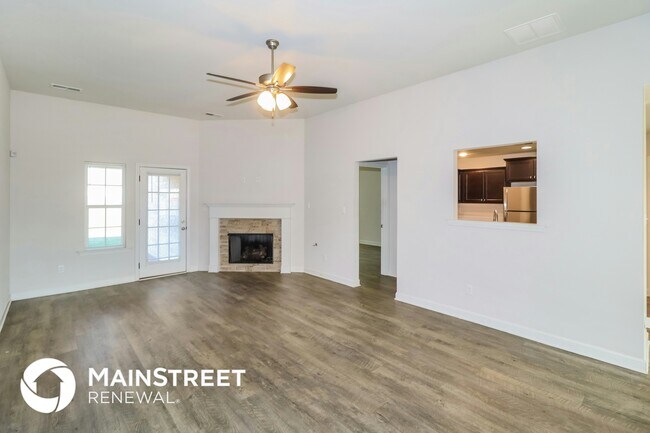 Foto del edificio - 8106 Aiden Rd