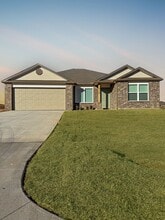 Building Photo - 2922 E Wells Ave