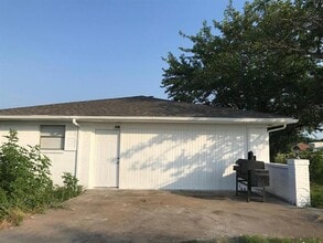 Building Photo - 2587 US-69