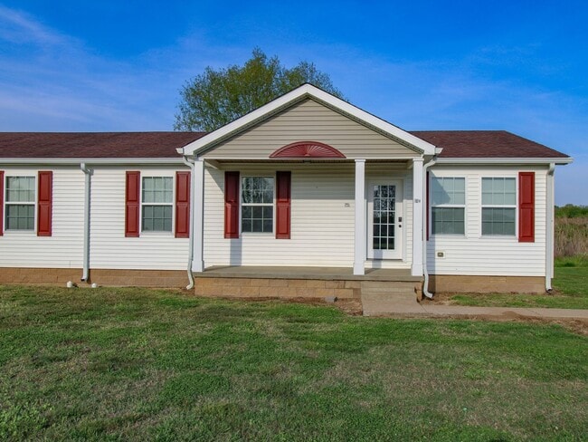 Building Photo - 140 Meadows Ln