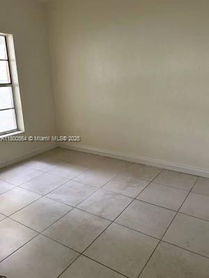 Foto del edificio - 1205 Mariposa Ave
