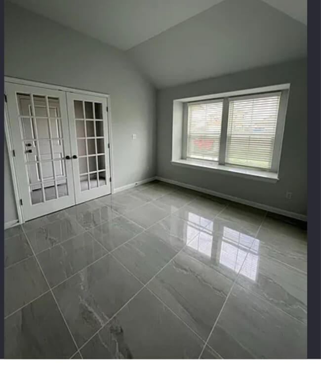 Building Photo - 501 Evening Star Cv