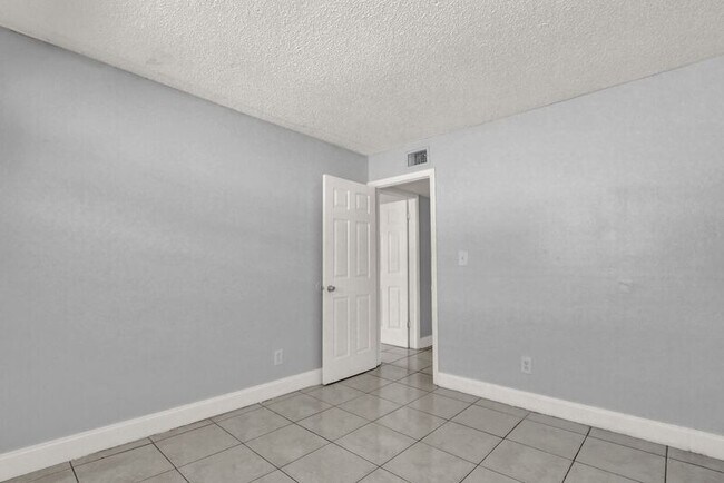Foto del edificio - 3104-3210 Louisiana Avenue