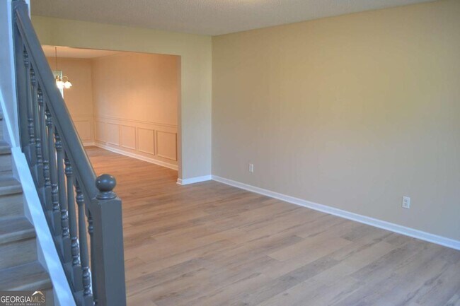 Foto del edificio - 6157 Red Top Loop