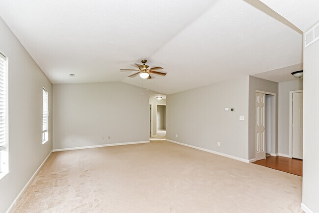 Building Photo - Beautiful 3 Bedroom on Arielle Ct
