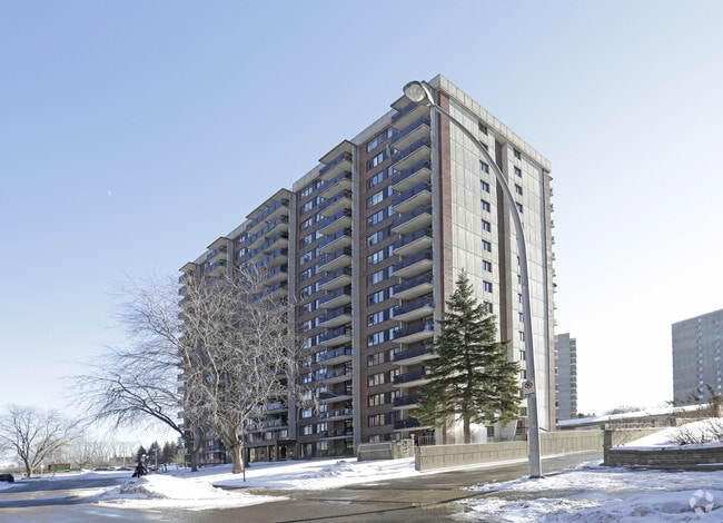 Building Photo - Le Place Fortier