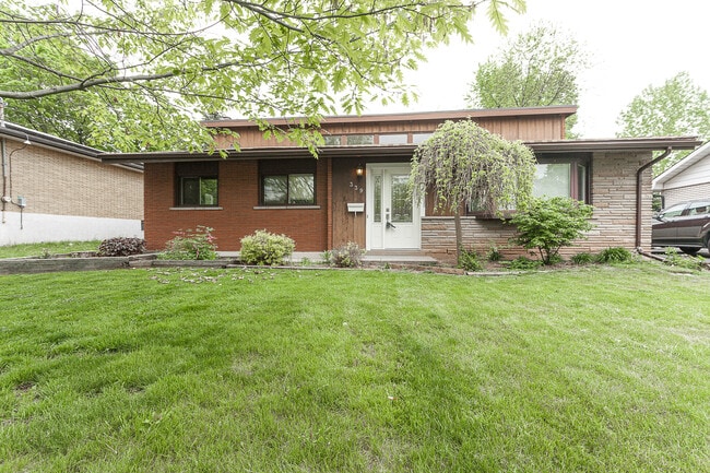 Building Photo - 339 Bevan Dr