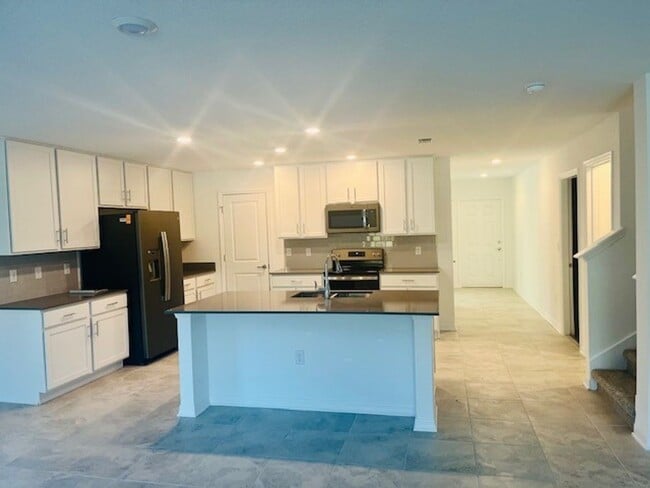 Foto del edificio - 1910 Birnham Wood Bnd