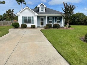Building Photo - 4250 Cherry Laurel Ln SE