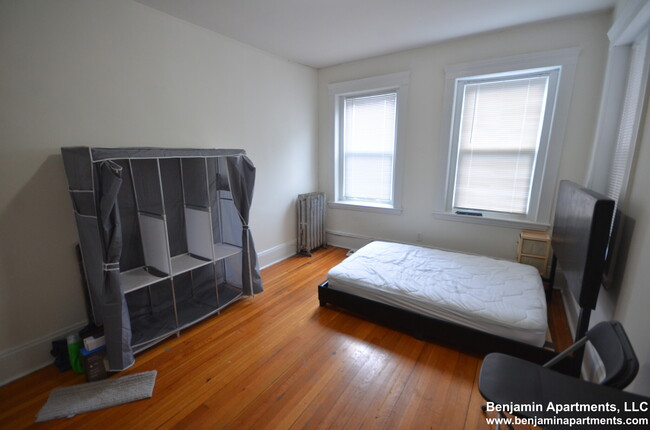 Foto del edificio - 71 Brighton Ave