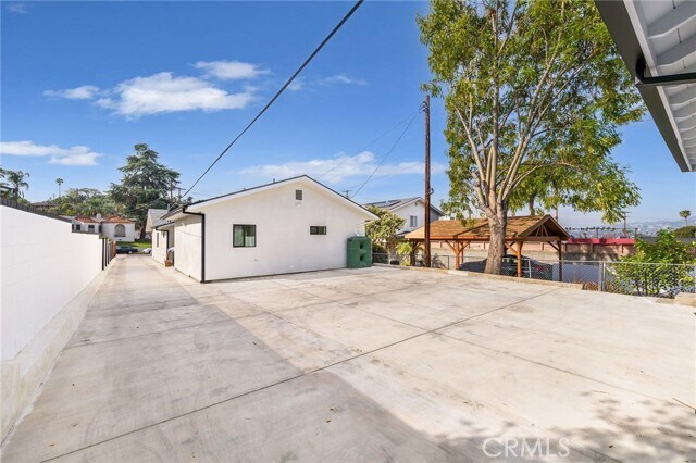Foto del edificio - 2361 Moss Ave