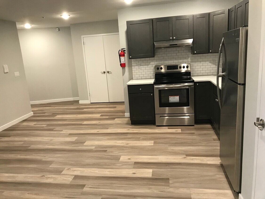 41 Ryle Ave Unit 3, Paterson, NJ 07522 Condo for Rent in Paterson, NJ