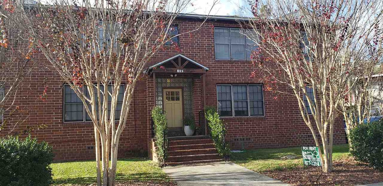 Primary Photo - 122 S Franklin Blvd