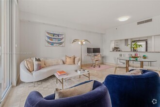 Building Photo - 808 Brickell Key Dr