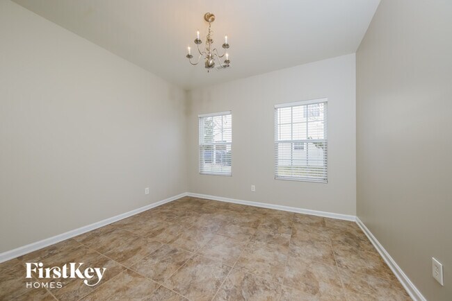 Building Photo - 1511 Pecan Ln