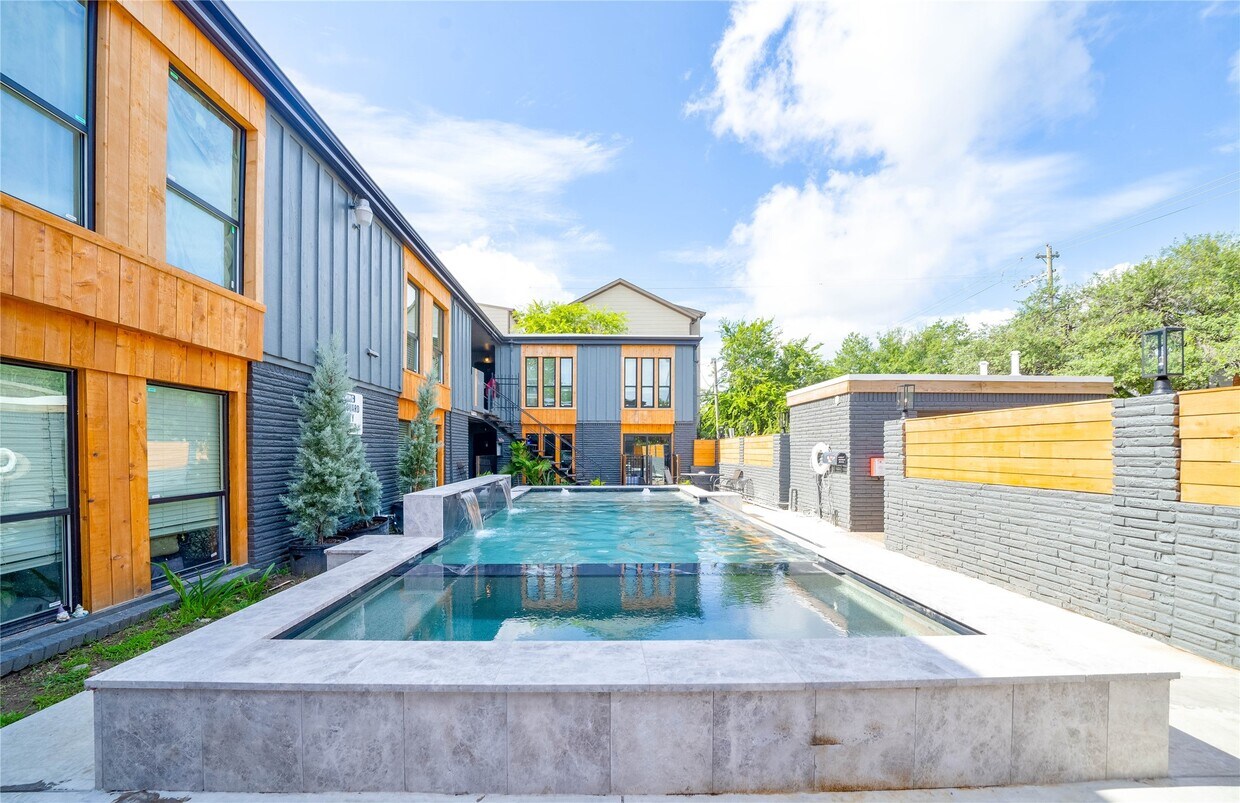 Foto principal - 2703 Mason St