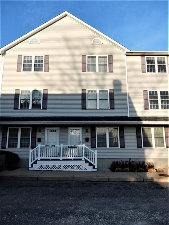 7 Green St, South Kingstown, RI 02879 Condo for Rent in South