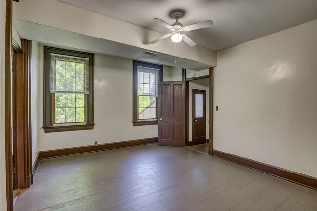 Building Photo - 111 Gage St