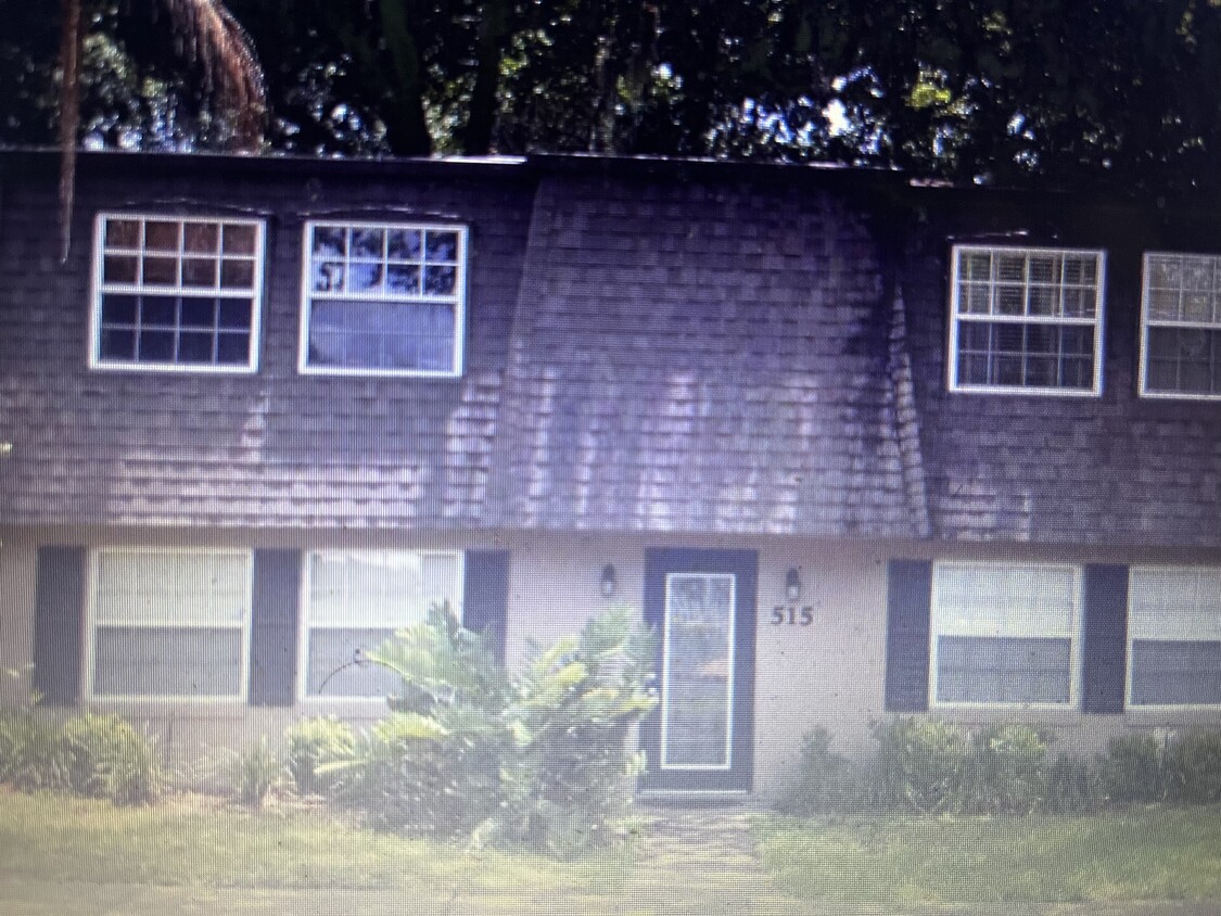 Building Photo - 515 S Hyer Ave
