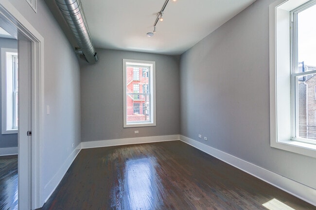 Building Photo - 1711 S Carpenter St