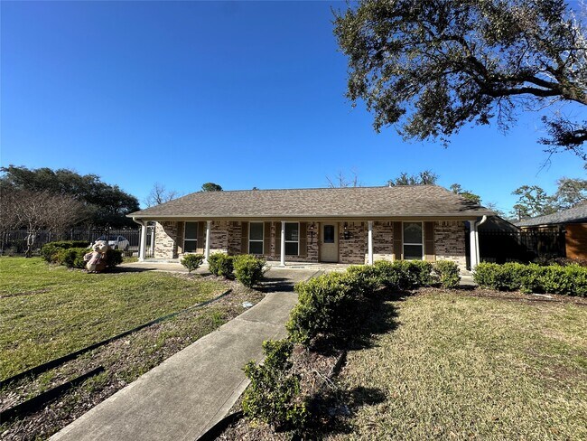 Foto del edificio - 8522 Westview Dr