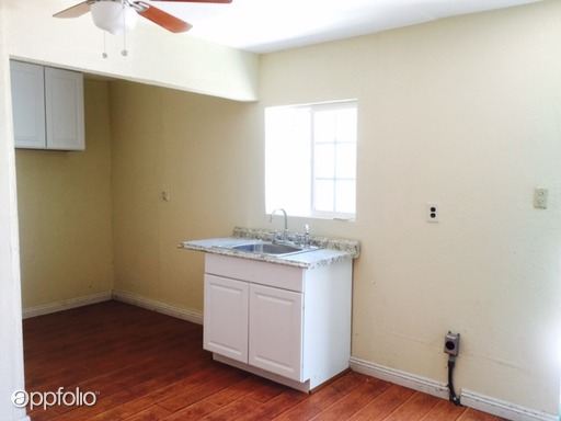 Building Photo - 7052 Conejo Dr