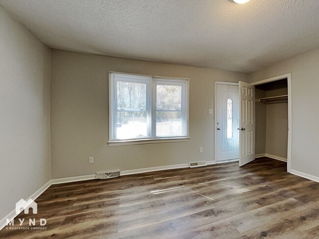 Foto del edificio - 7121 Riley Hill Rd