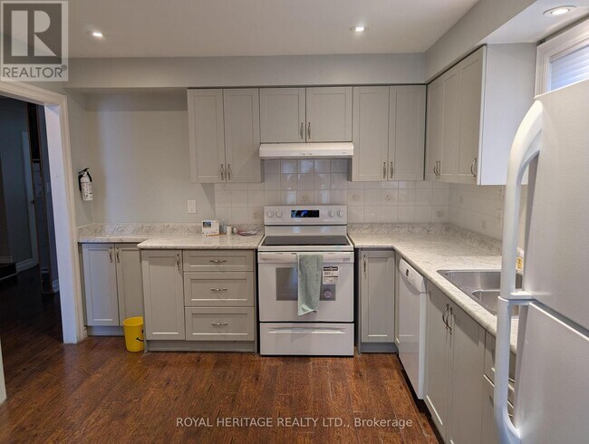 Photo du bâtiment - 600 Creekview Cir