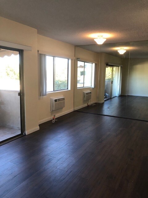 Dining Room with new Wood Laminate Flooring - 705 Westmount Dr