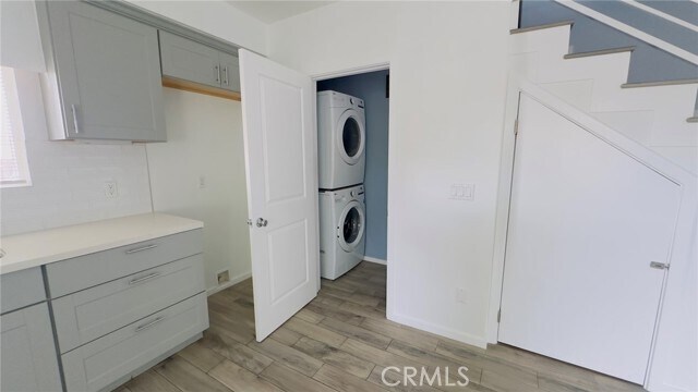 Foto del edificio - 6719 Vineland Ave