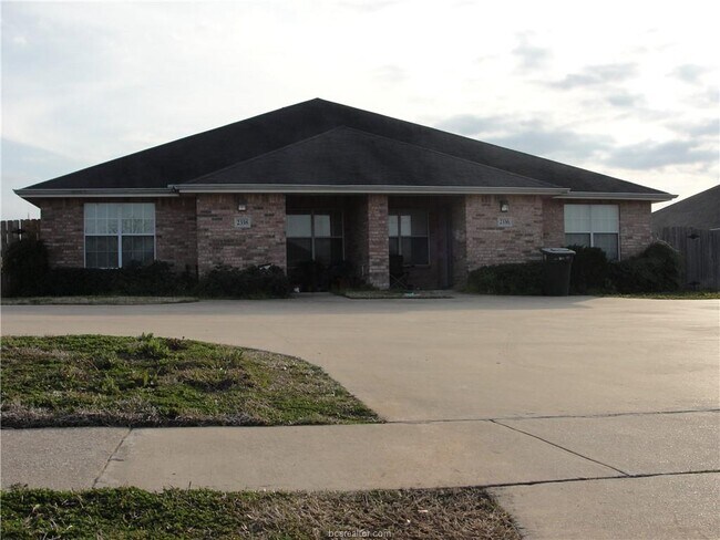 Building Photo - 2336 Pronghorn Ln