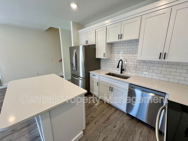 Foto del edificio - 32 Beverly Hills Dr