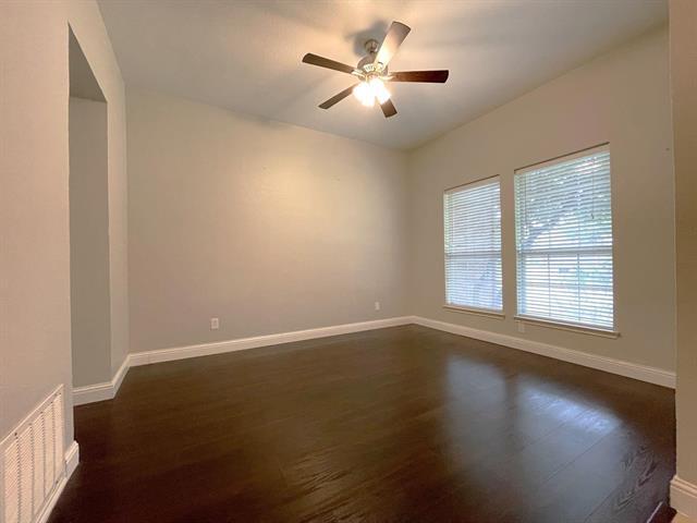 Foto del edificio - 1305 Hunter Ln