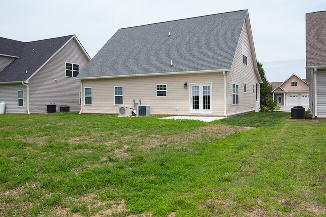 Foto del edificio - 2524 Waterhaven Dr