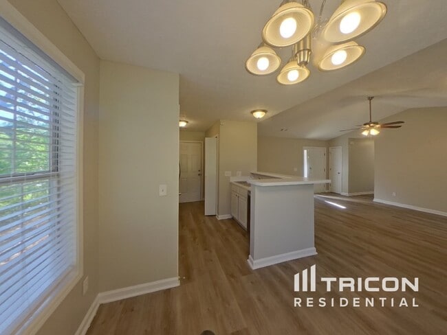 Building Photo - 329 Reisling Dr