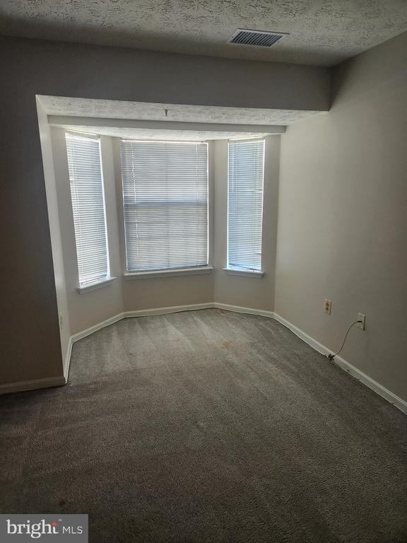 Foto del edificio - 8941 Town Center Cir