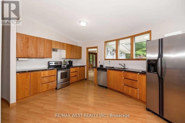 Building Photo - 1065 Concession 8 Rd