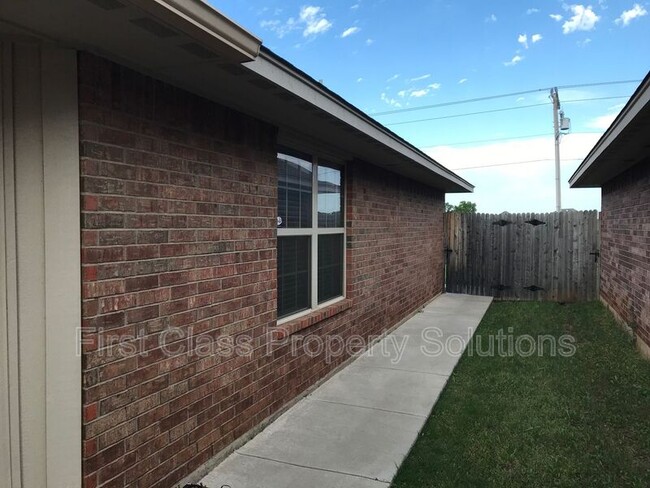 Photo - 19816 Serenade Way House